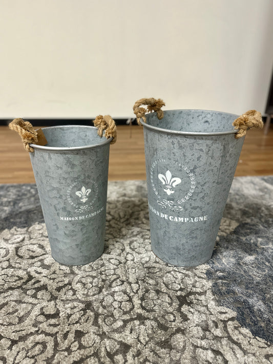 Madison De Campagne Metal Buckets