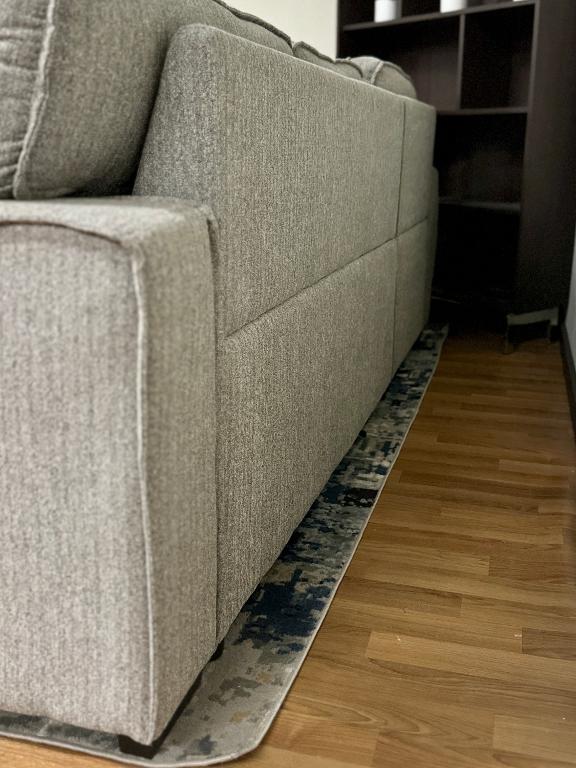 Sectional w/ Pull-out & Storage Chaise