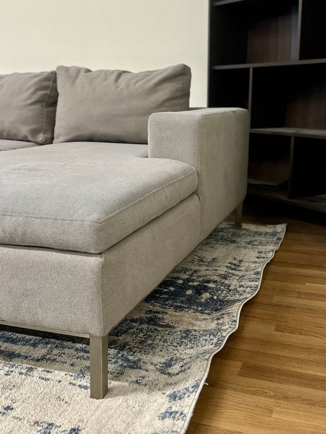 Modern Grey Sectional Sofa w/ Chaise