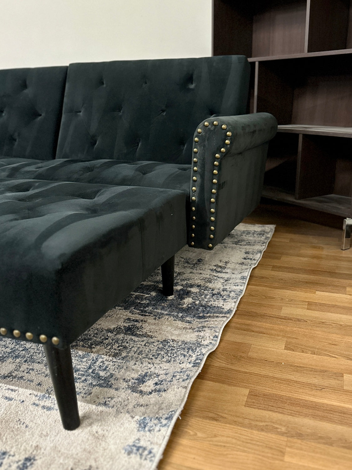 Black Tufted Pinhead Sectional w/ Chaise