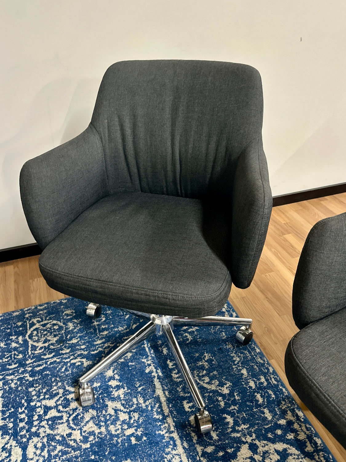 5 Grey Fabric Rolling Chairs