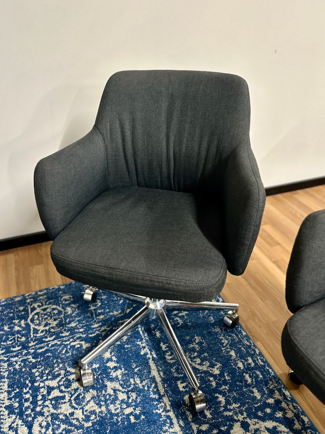 5 Grey Fabric Rolling Chairs