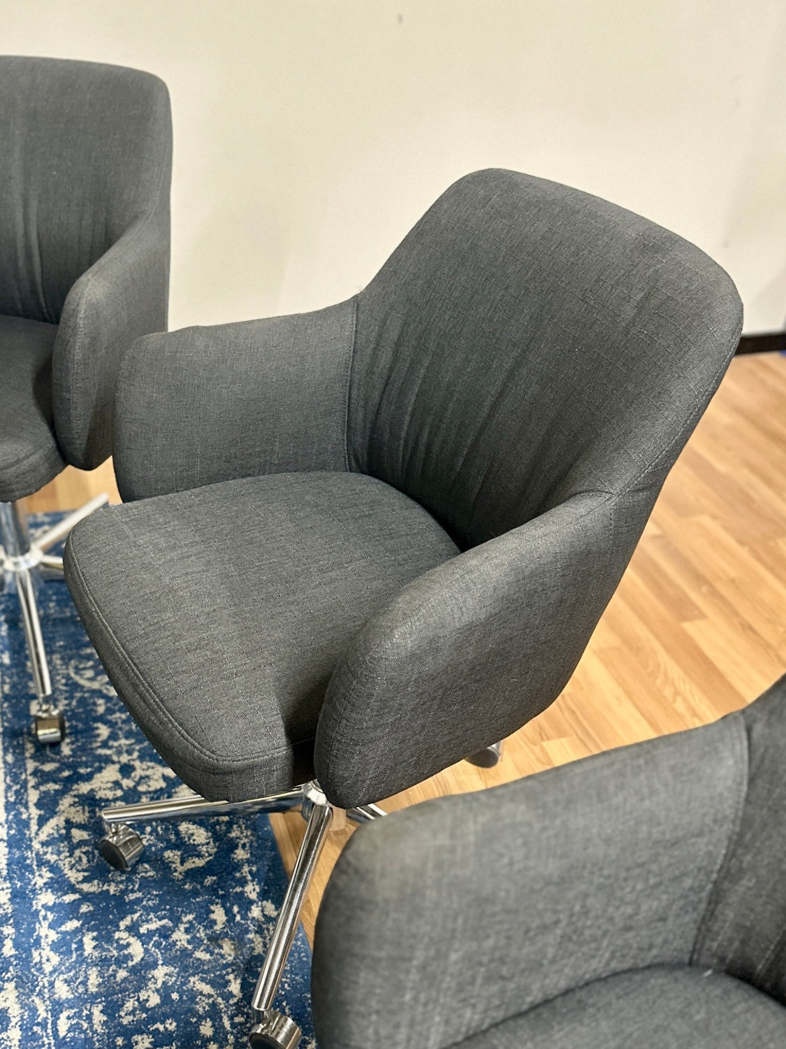 5 Grey Fabric Rolling Chairs