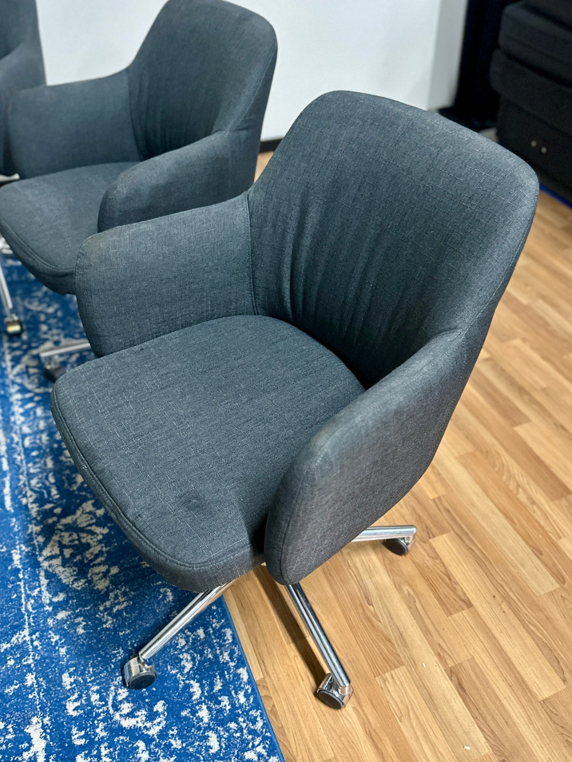 5 Grey Fabric Rolling Chairs