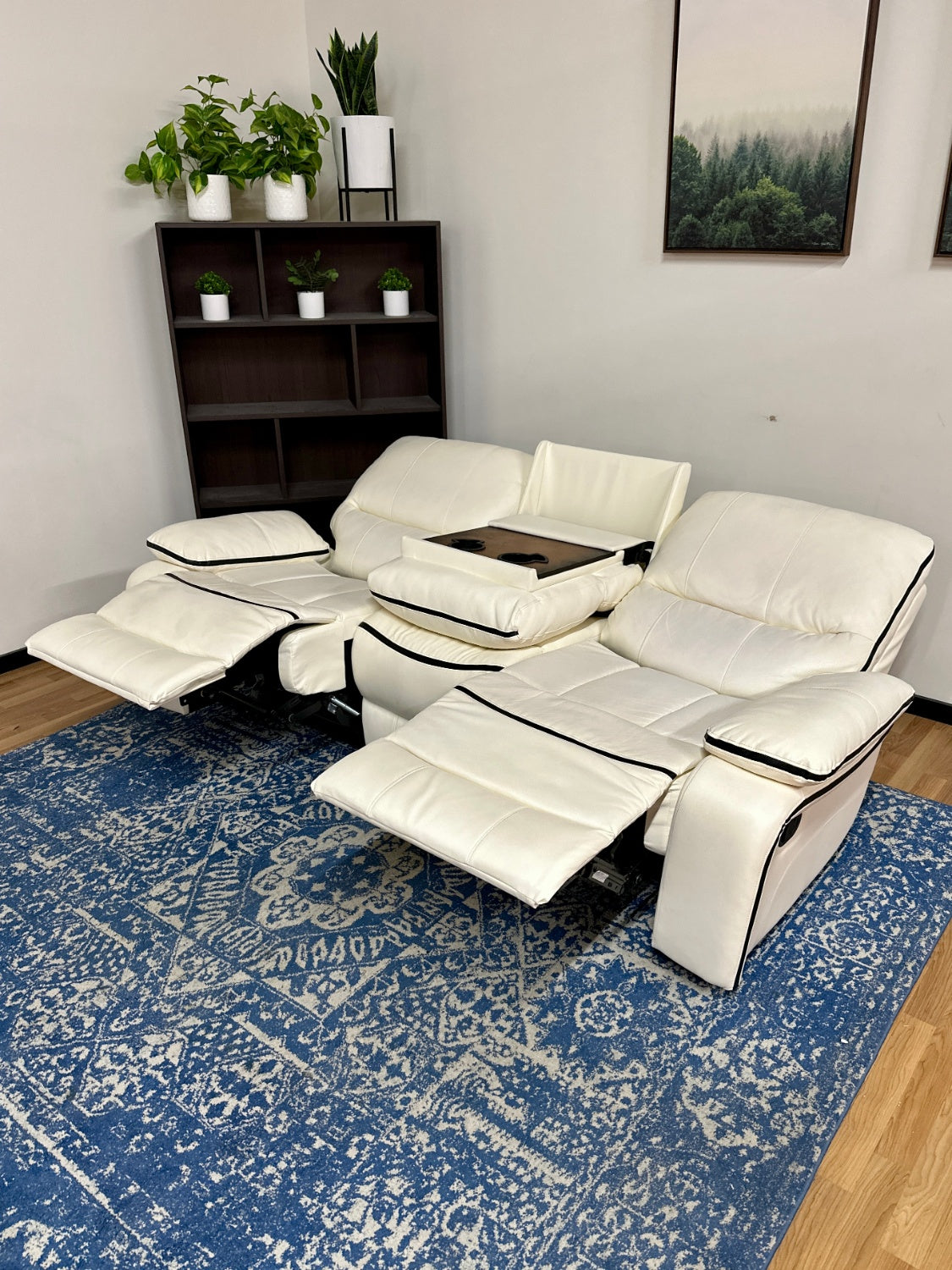 π DELIVERY AVAILABLE! Modern White Sofa Recliner