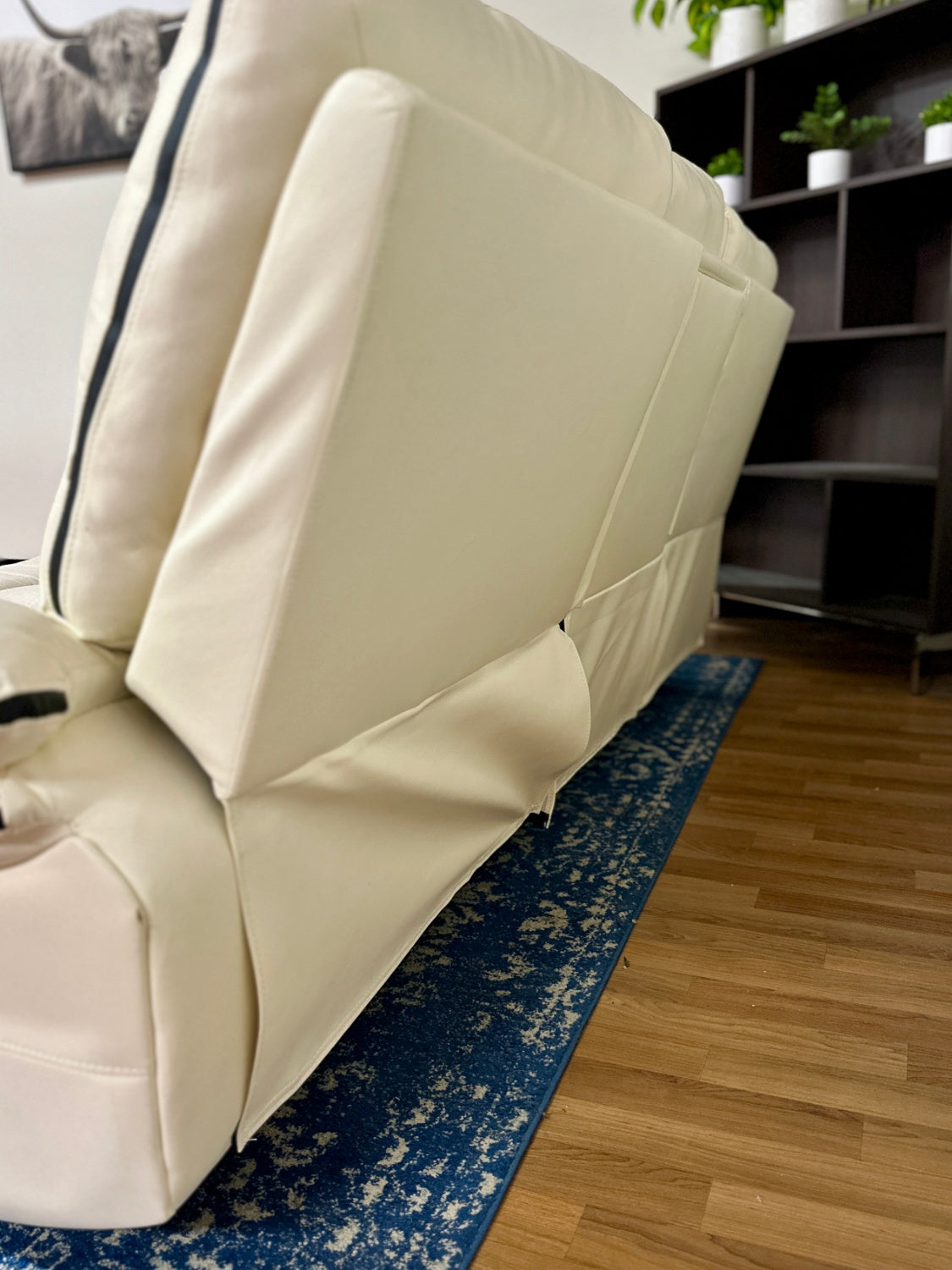 π DELIVERY AVAILABLE! Modern White Sofa Recliner