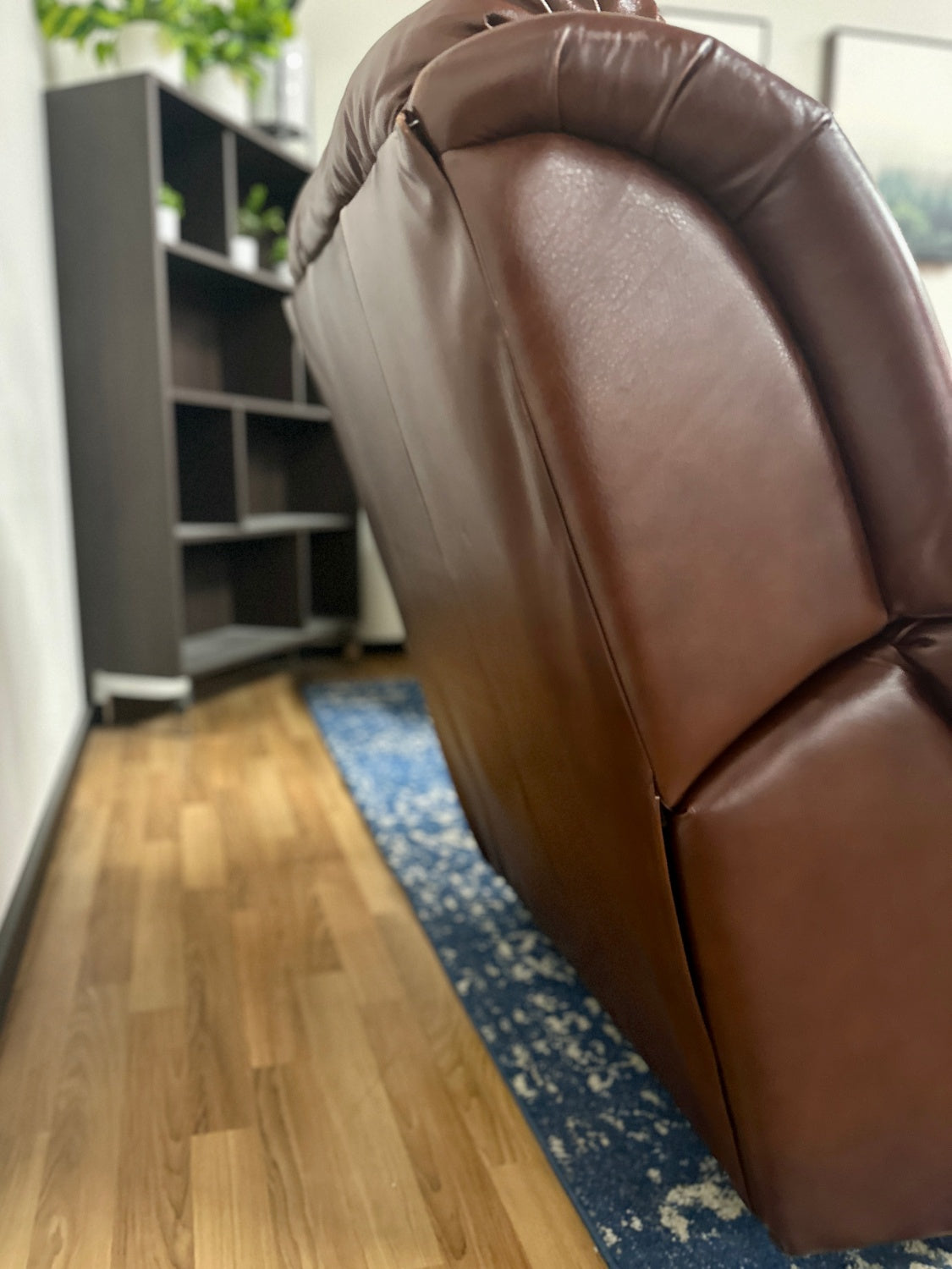 Gorgeous Brown Leather Sofa Chair Set
