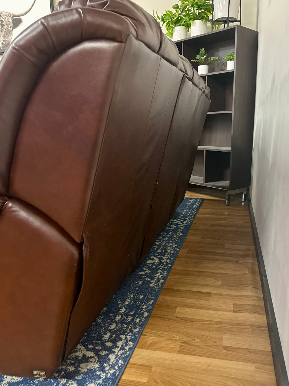 Gorgeous Brown Leather Sofa Chair Set