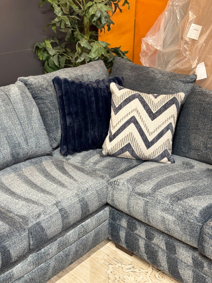 Ridge U-Shape Sectional in Navy