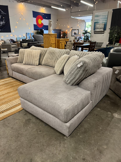 Rooms To Go Moreau Street 2-Piece Fabric Corduroy Sectional with Chaise