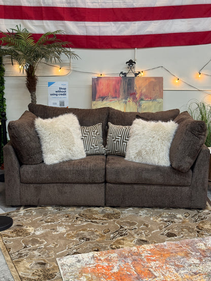 Boulder Corner Loveseat in Chocolate