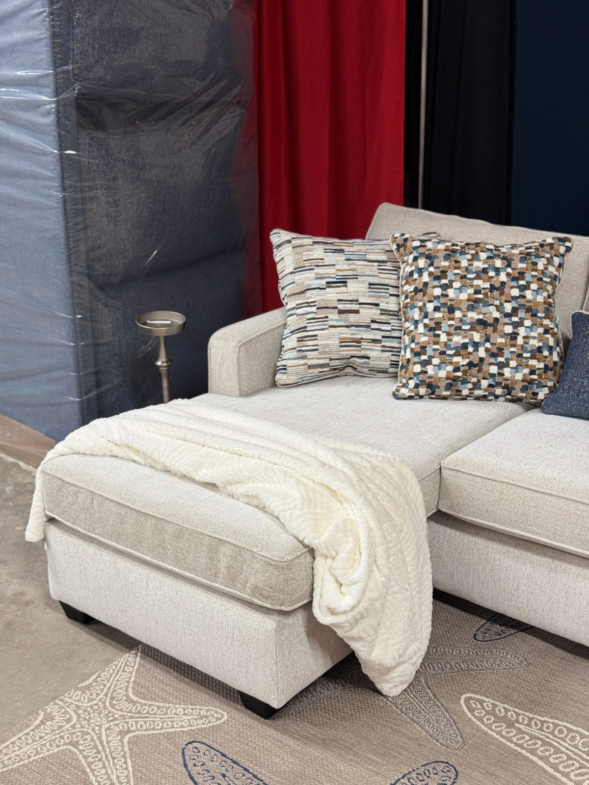Aspen Reversible Chaise Sofa in Cashmere White