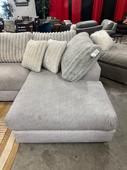 Rooms To Go Moreau Street 2-Piece Fabric Corduroy Sectional with Chaise