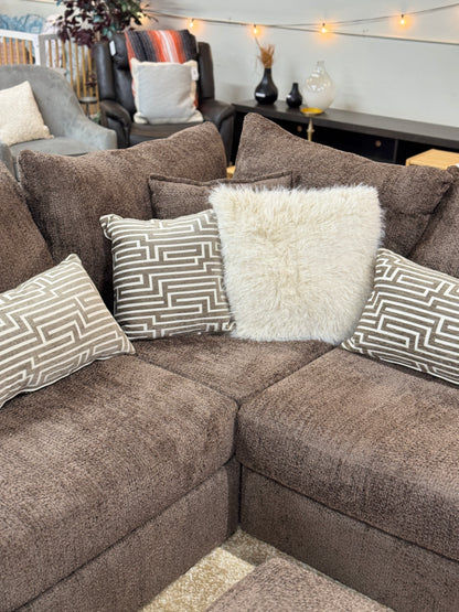 Boulder Grand Corner Sectional in Chocolate