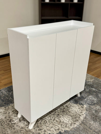 Sirdal 3door Cabinet in White