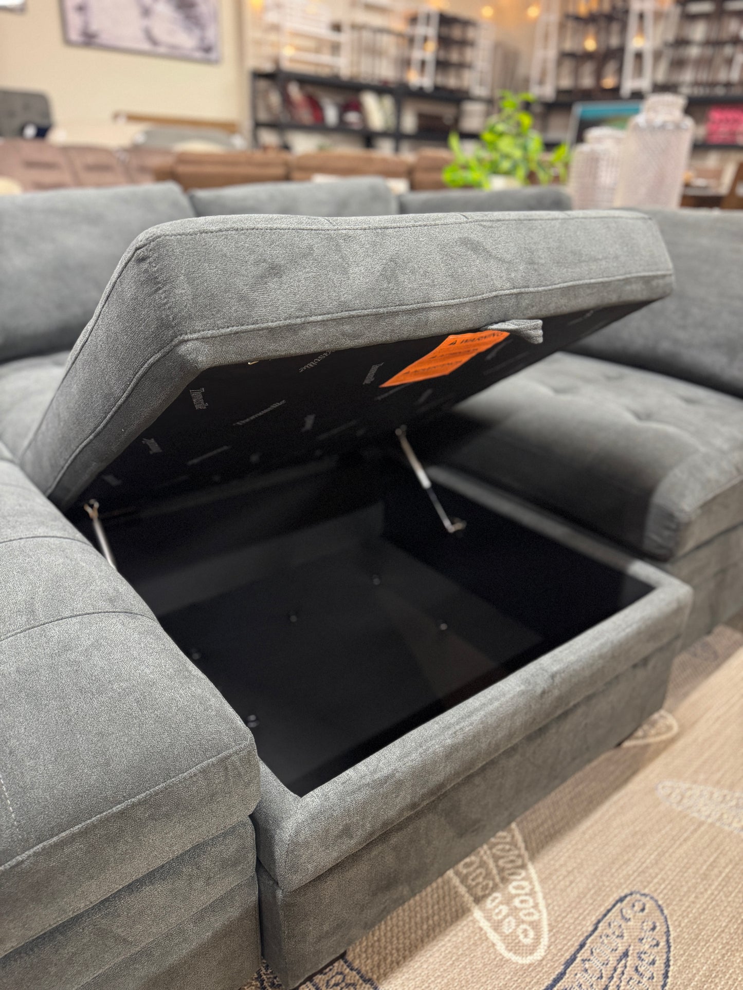 Thomasville Tisdale Modular Sectional 6-Piece with Storage Ottoman