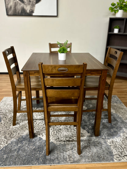 Ashborn Dining Set