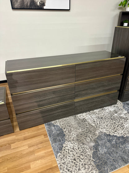 Nuova Esterno Mobili 4pc Bedroom Set