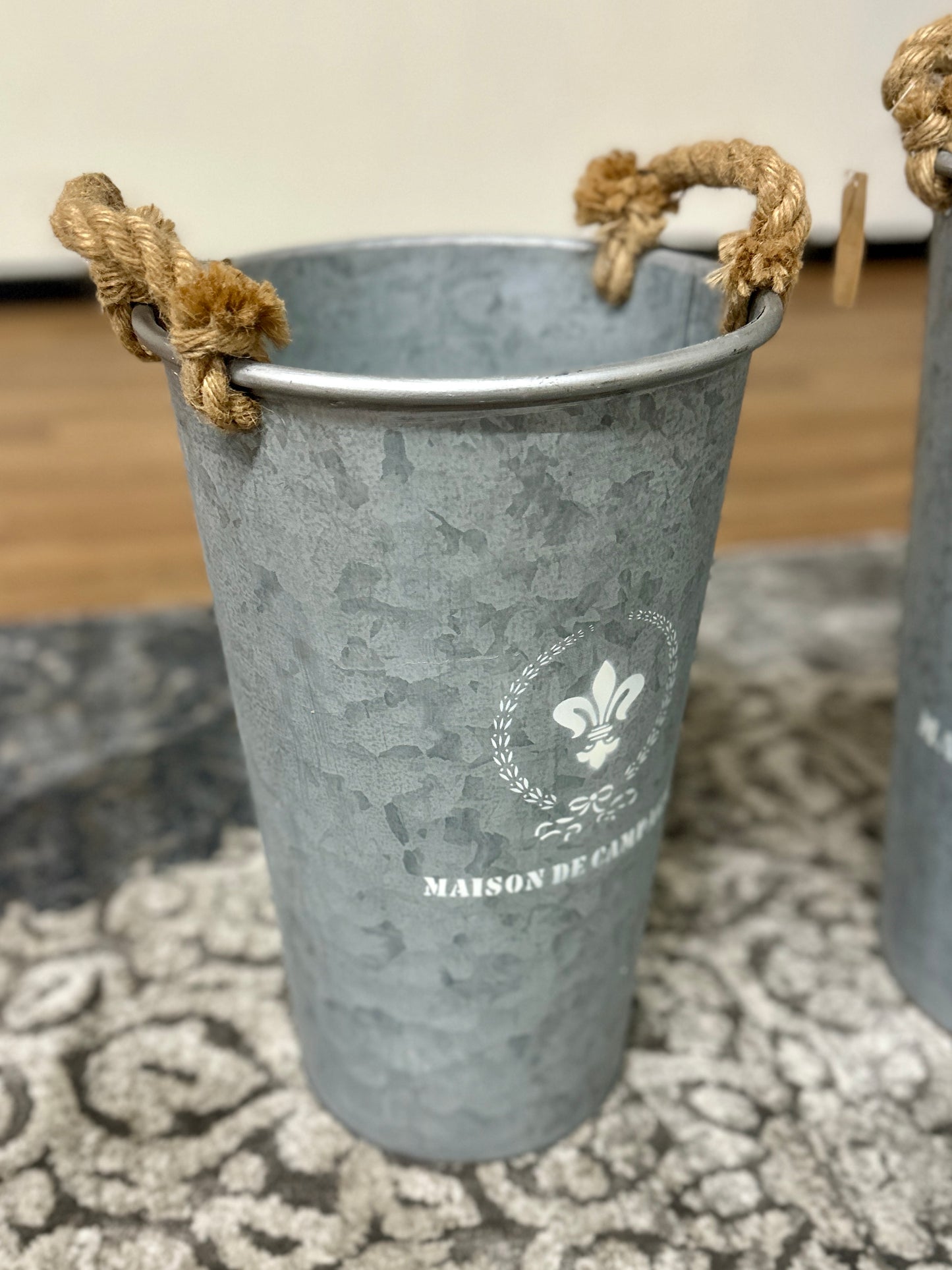 Madison De Campagne Metal Buckets
