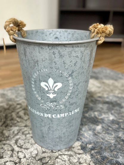 Madison De Campagne Metal Buckets