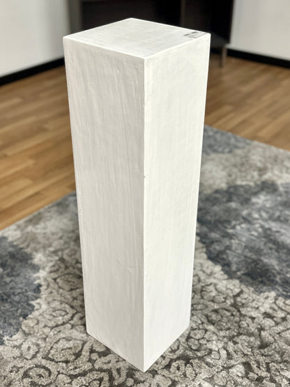 Pedestal in White