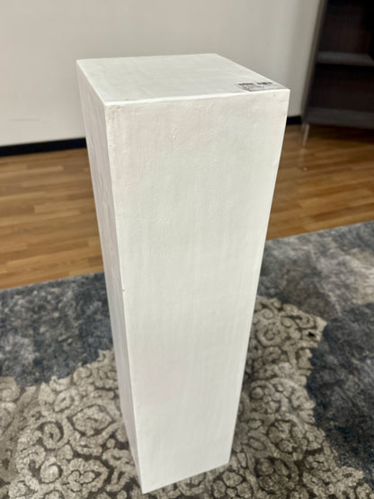 Pedestal in White