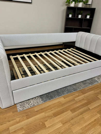 Full Size Daybed with Trundle Pullout