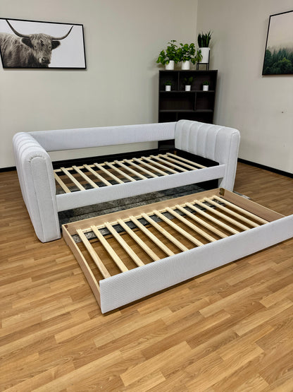 Full Size Daybed with Trundle Pullout