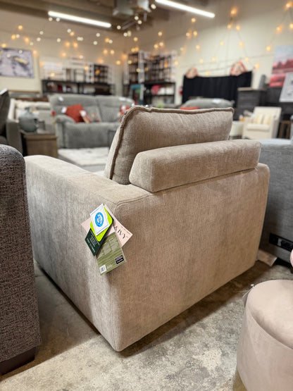 Aiden & Ivy Sereen Swivel Accent Chair