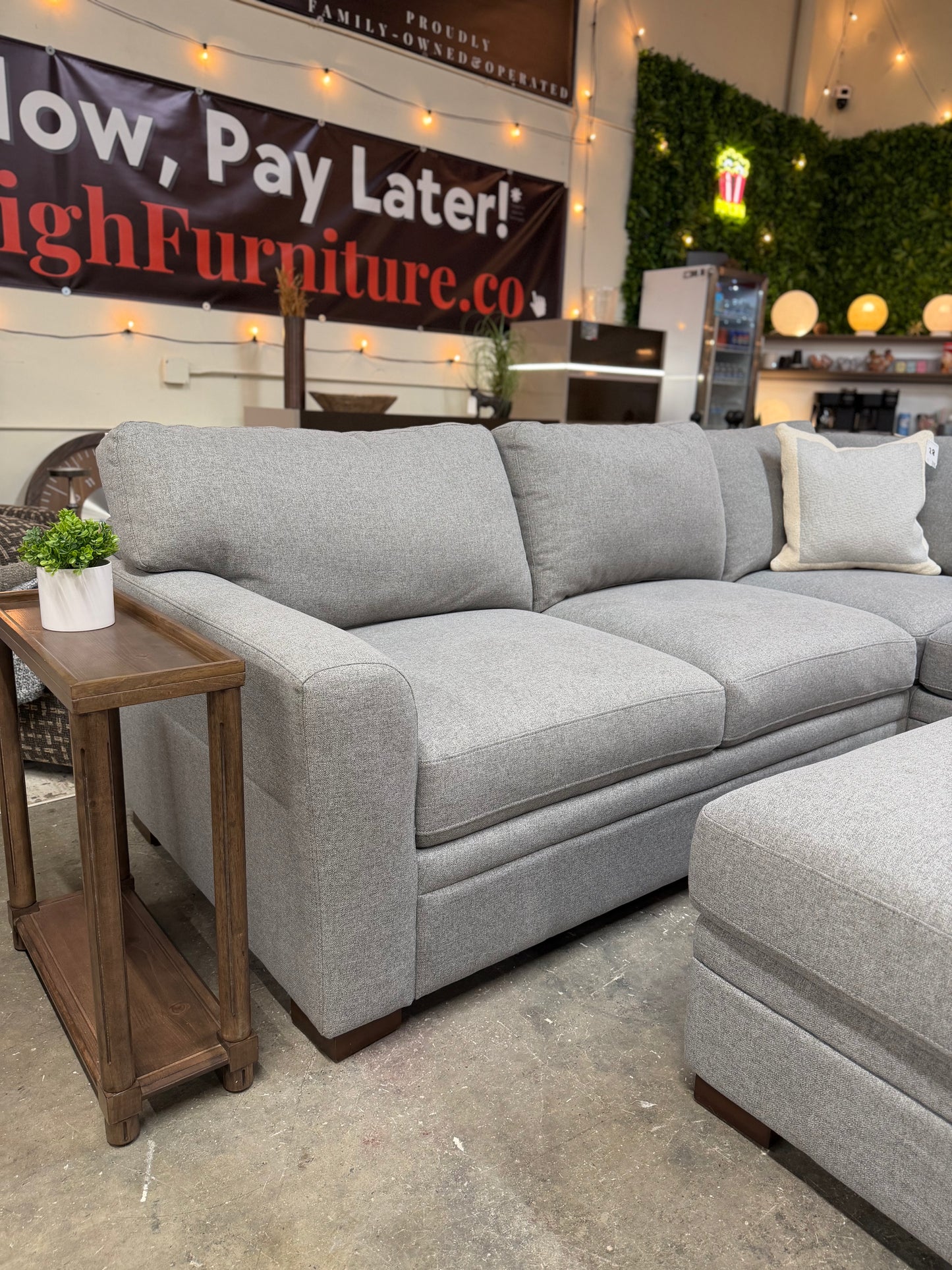 Thomasville Langdon L-Shape Sectional with Storage Ottoman