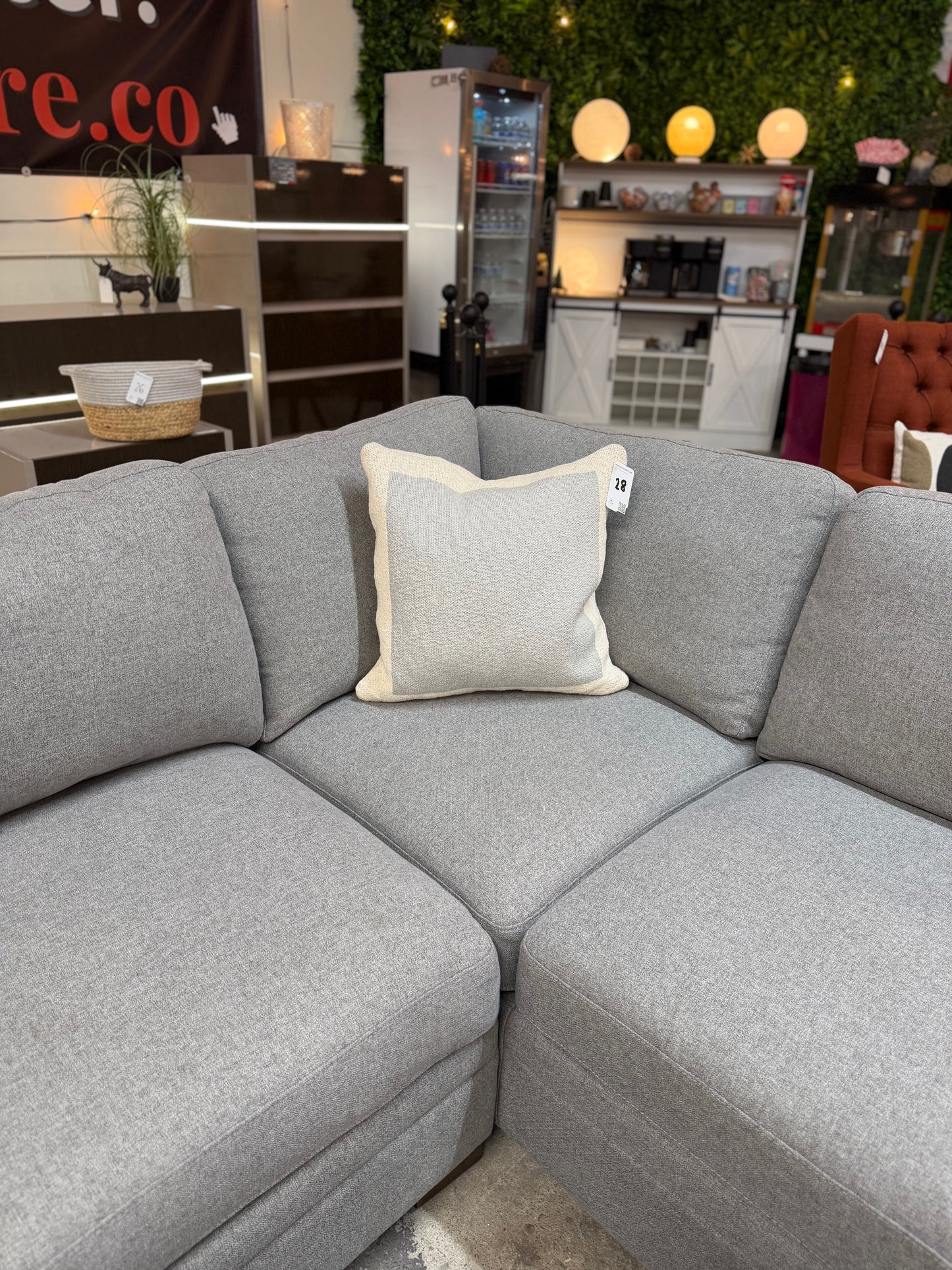Thomasville Langdon L-Shape Sectional with Storage Ottoman