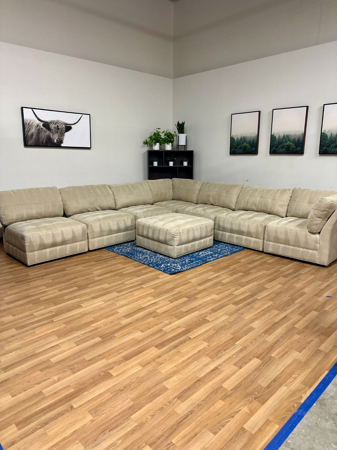Gorgeous Beige 8 piece Modular Sectional Couch