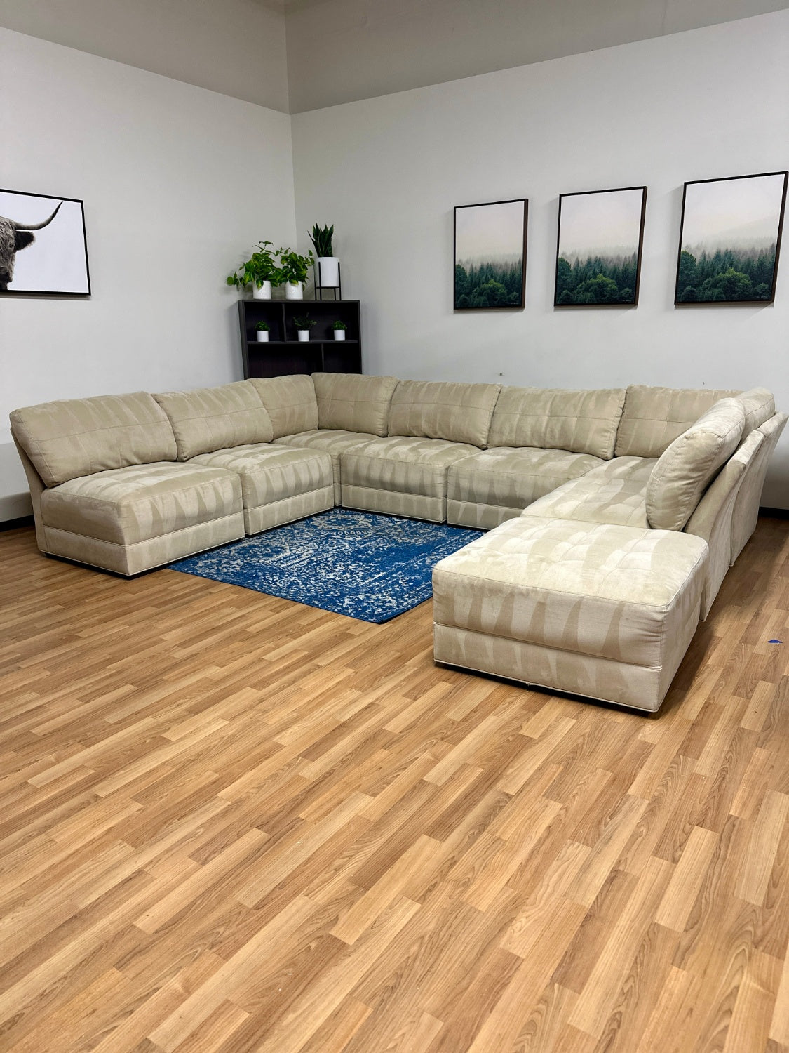 Gorgeous Beige 8 piece Modular Sectional Couch