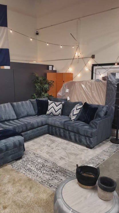 Ridge U-Shape Sectional in Navy