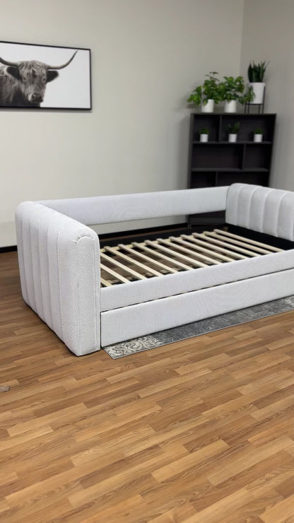Full Size Daybed with Trundle Pullout