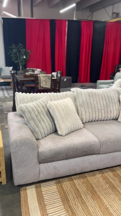 Rooms To Go Moreau Street 2-Piece Fabric Corduroy Sectional with Chaise